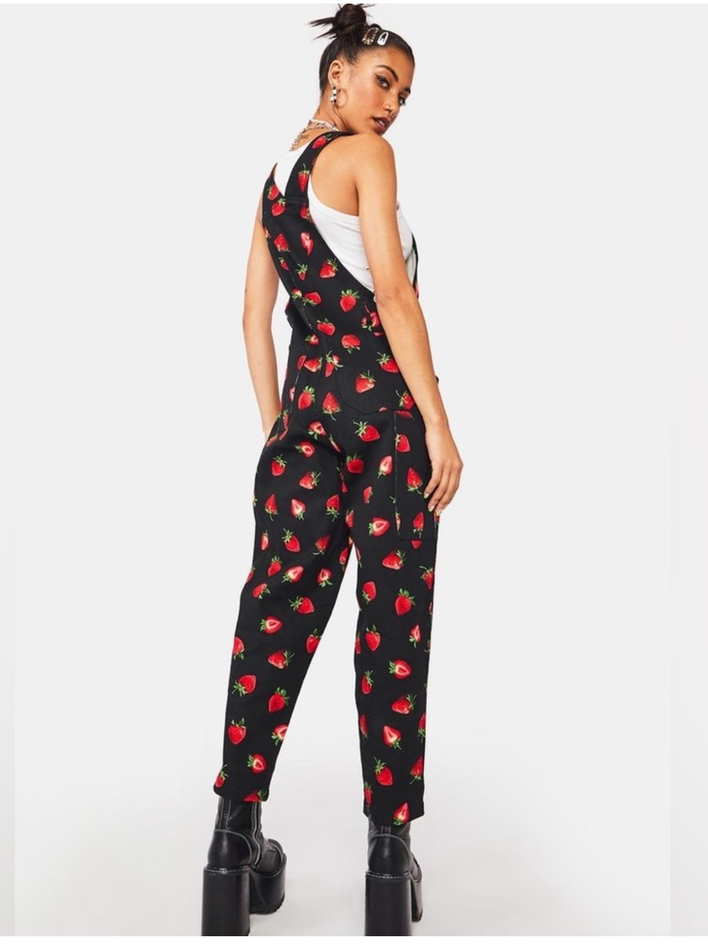 Dangerfield Women's Size 8 Strawberry Drill Tapered Leg Cargo Pocket Overalls - Picture 4 of 8